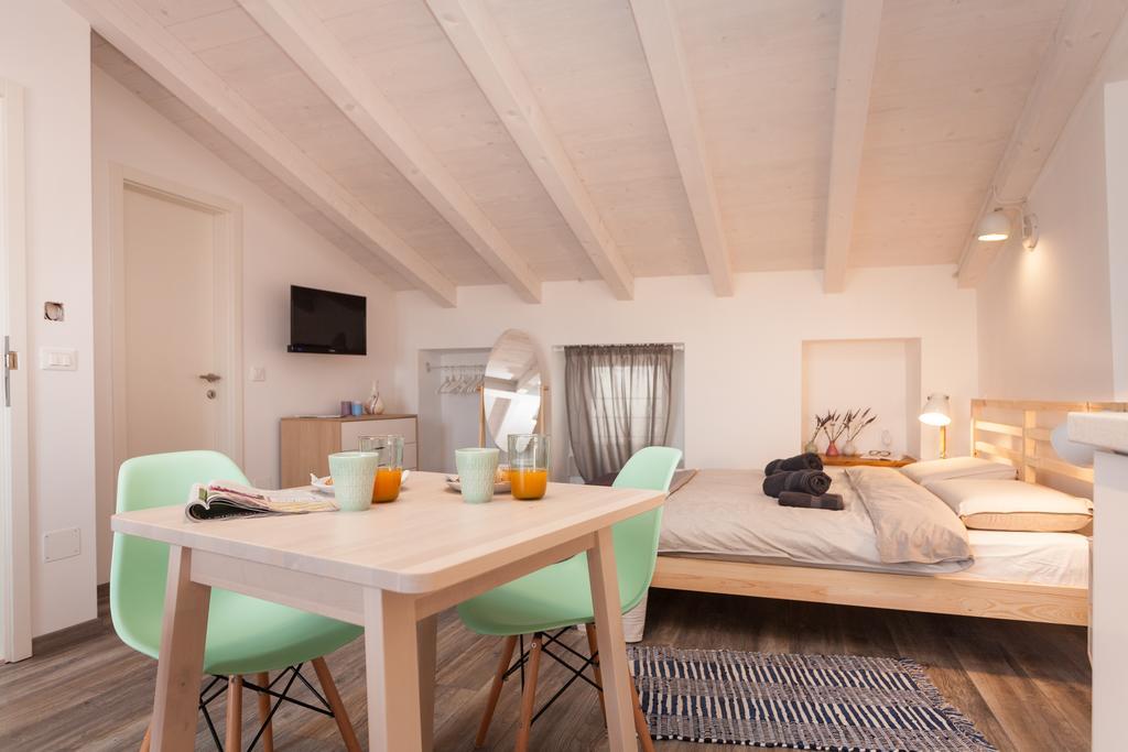 Apartments And Rooms Hey Rovinj Exterior photo