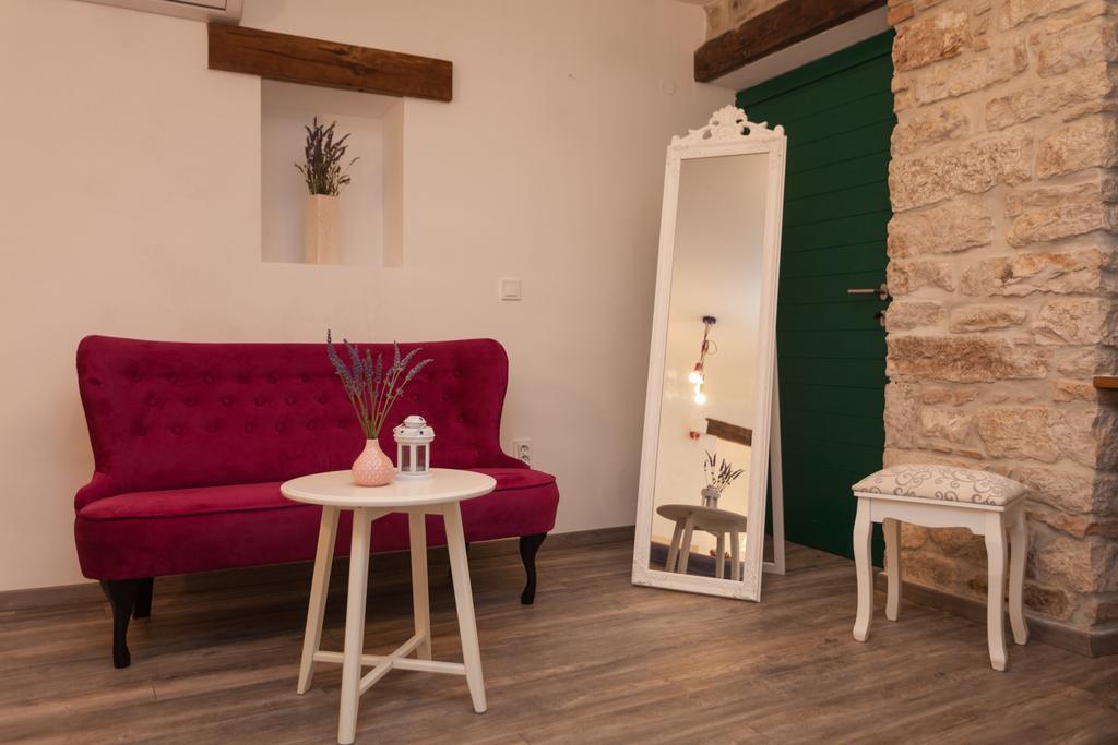Apartments And Rooms Hey Rovinj Exterior photo