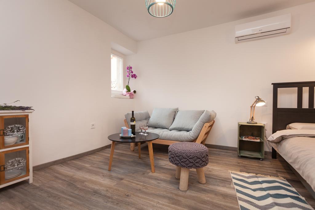 Apartments And Rooms Hey Rovinj Exterior photo