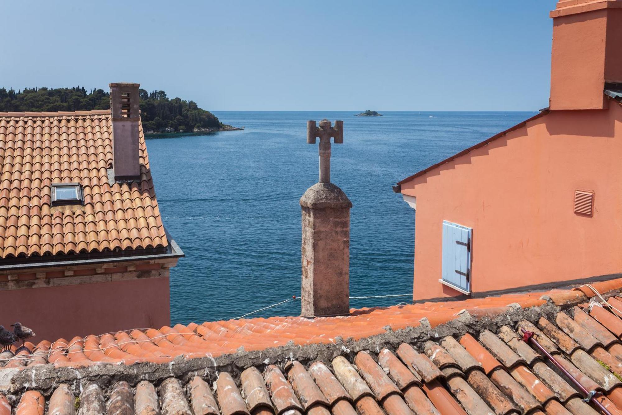 Apartments And Rooms Hey Rovinj Exterior photo